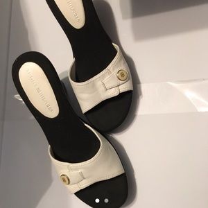 Vintage Tommy Hilfiger ‘90s wedges